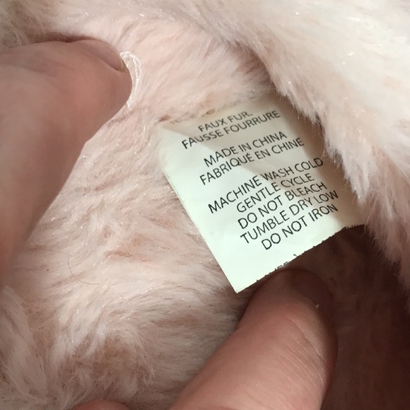 Splendid Womens Super Soft and Cozy Pink Slippers M/L - Picture 6 of 8